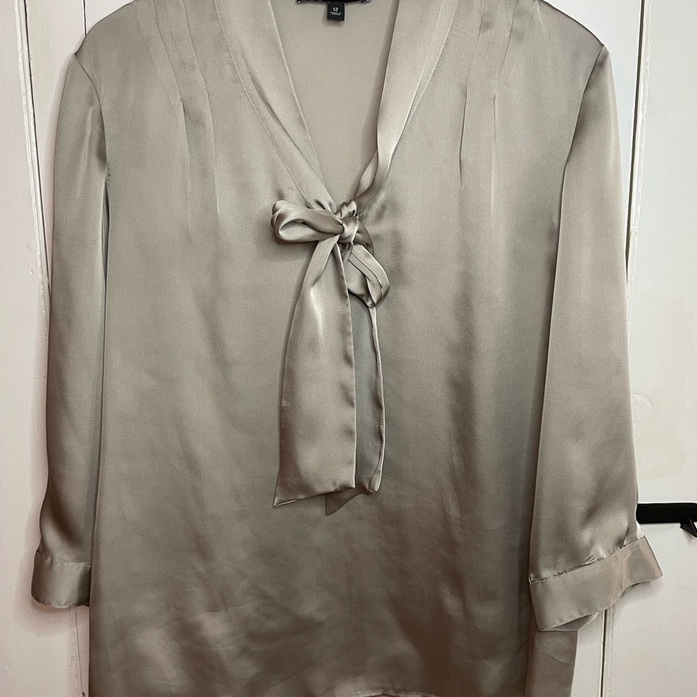 Banana Republic Mad Men Silver Satin Bow Tie 3/4 Sleeve Blouse Size 12